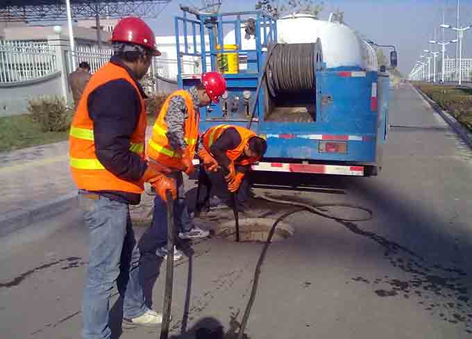 高壓清洗 哈爾濱專業(yè)清洗管道 24小時(shí)服務(wù)